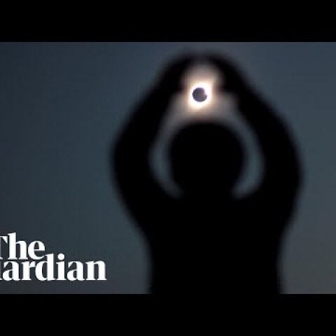 Chile total eclipse captured in timelapse video