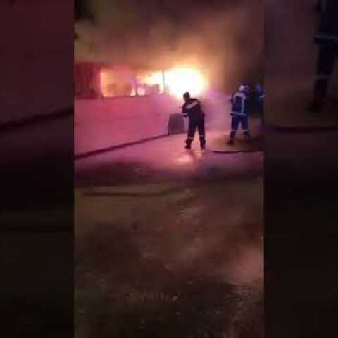 kozan.gr: Φωτια σε λεωφορείο Πετρανα