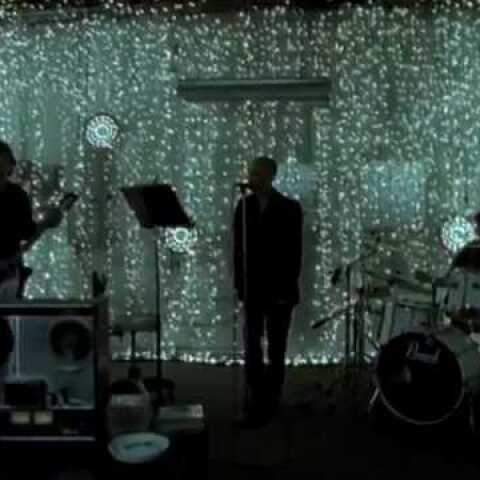 R.E.M. - E-Bow The Letter (Official Music Video) feat. Patti Smith