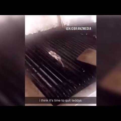 Sickening Video! Rat being cooked on grill at Honolulu's Burger joint Teddy's Bigger Burgers..