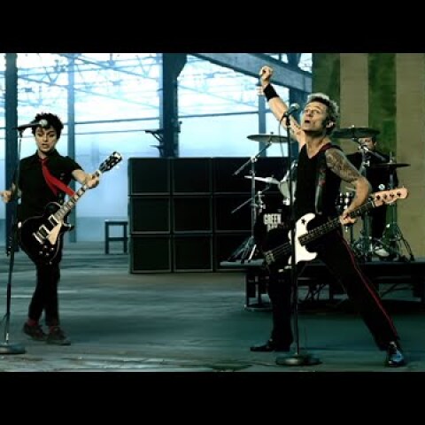Green Day - American Idiot [Official Music Video]