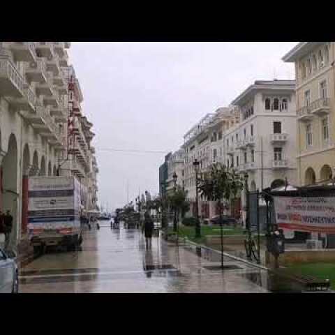 Έντονη βροχόπτωση στη Θεσσαλονίκη - GRTimes.gr