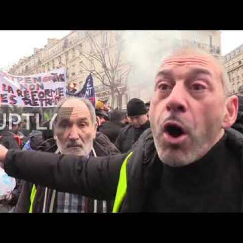 France: Prominent Yellow Vest activist injured as scuffles erupt in Paris