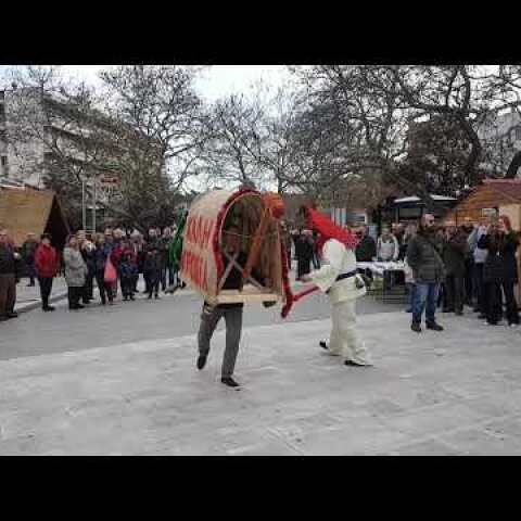 Καμήλες και Ντιβιτζήδες από το Σύλλογο Ανατολικορομυλιωτών
