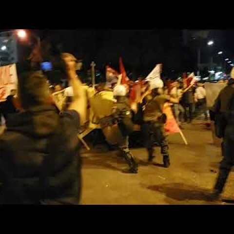 Thestival.gr Επεισόδια ΜΑΤ Διαδηλωτές