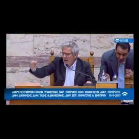 Επεισόδιο στη Βουλή μεταξύ Κασιδιάρη και Δένδια