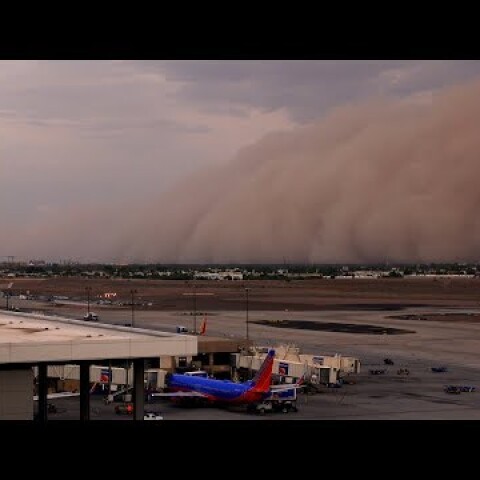 Haboob "Dust Storm" overtakes Phoenix, AZ 8/2/2018