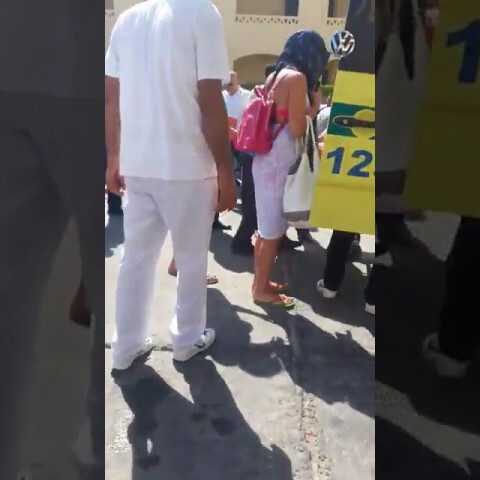 فيديو لحظة إسعاف السائحات أمام الفندق في الغردقة 14 7 2017 hurghada