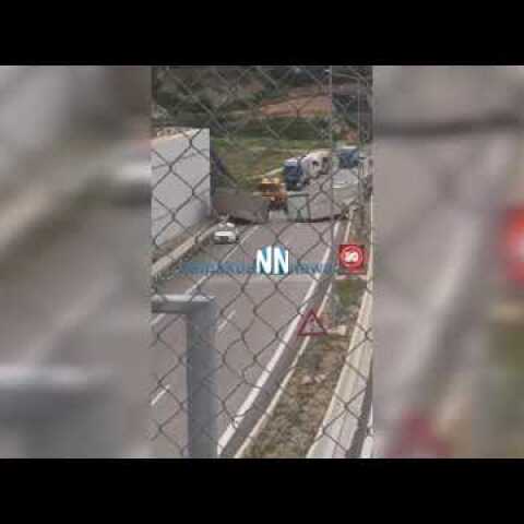 Εκτροπή νταλίκας στην Ιόνια Οδό