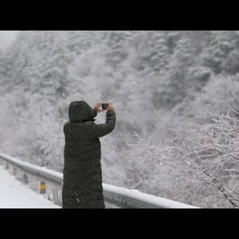 Snowfall Creates Gorgeous Winter Scenery Across China