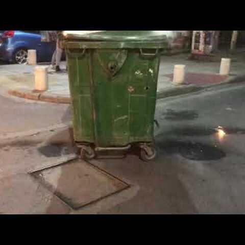 Thestival.gr Φωτιά σε κάδους