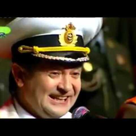 "Οταν σφίγγουν το χέρι'', από την χορωδία του Κόκκινου Στρατού.