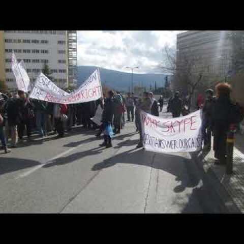 Διαμαρτυρία προσφύγων έξω από την υπηρεσία Ασύλου στην Κατεχάκη