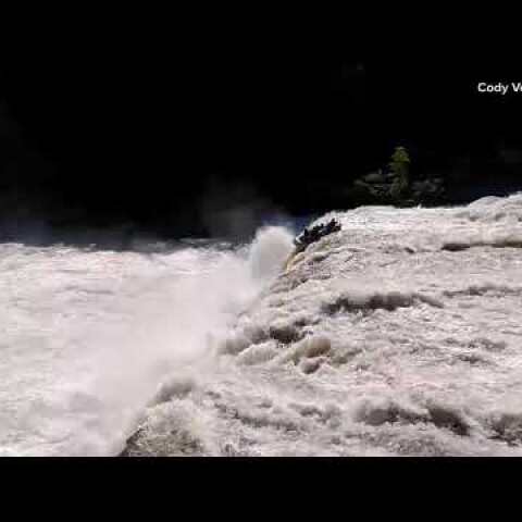 Video shows raft go over a waterfall in Ohiopyle State Park