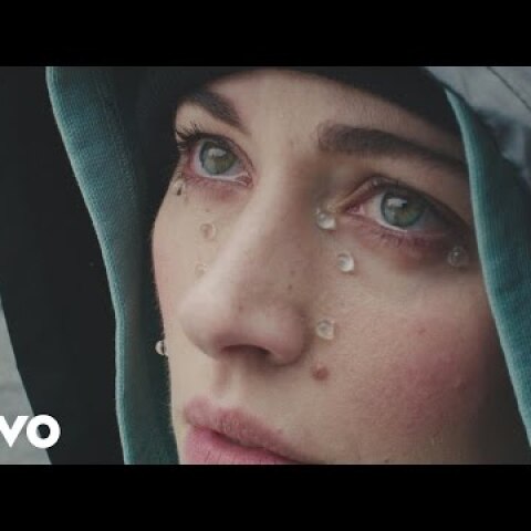 Chairlift - Crying in Public (Video)