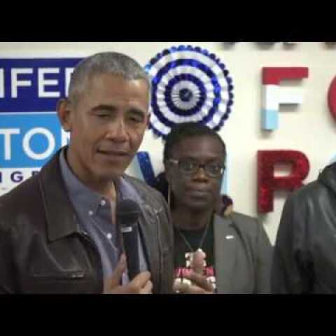 Obama cheers Va. campaign volunteers with donuts
