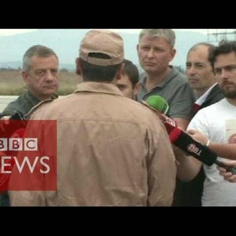 'No warning' - Russian pilot shot down by Turkey on Syria border - BBC News