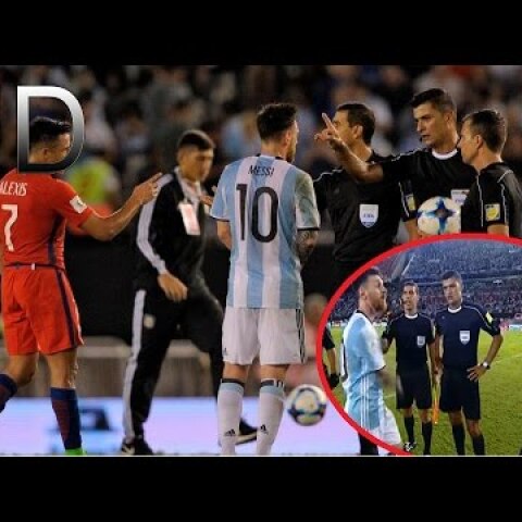 Leo Messi Insults the Referee after Argentina vs Chile | HD