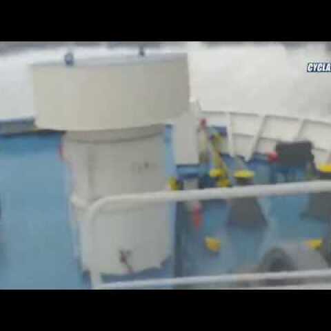 Συγκλονιστικό βίντεο:Τα κύματα «καταπίνουν» το FAST FERRIES ANDROS