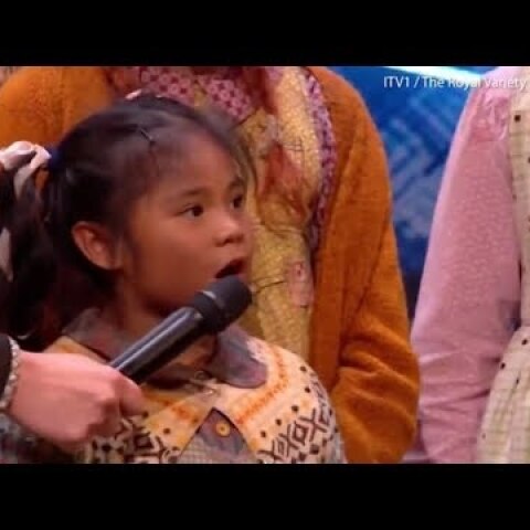 Hilarious moment Prince William does the 'Miranda gallop' on TV