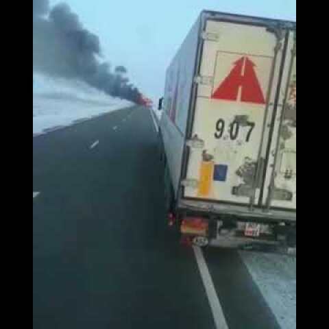 В Актюбинской области в результате возгорания автобуса погибли 52 человека
