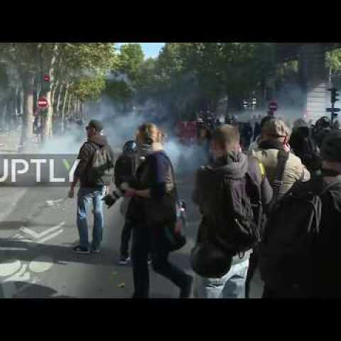France: Police and protesters battle in Paris during Labour reforms demo