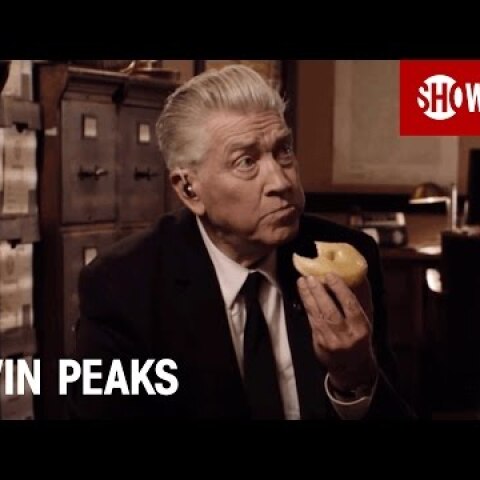 Twin Peaks | David Lynch Returns as Gordon Cole | SHOWTIME Series (2017)