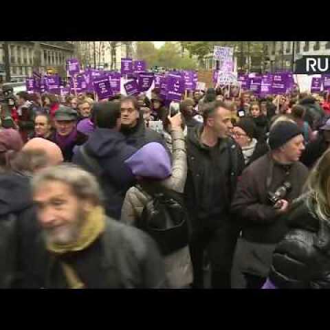Paris : marche du mouvement «Nous Toutes» contre les violences faites aux femmes