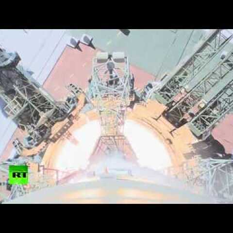 On-board camera: Moment Soyuz MS-10 booster fails