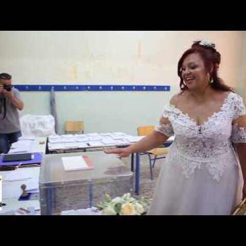 Η νύφη Κατερίνα ψήφισε για τις Εθνικές Εκλογές 2019.