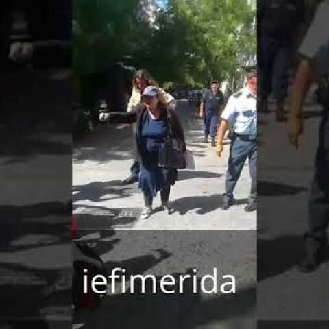 Η Ελένη Λουκά «φωνάζει» κατά των Γάλλων