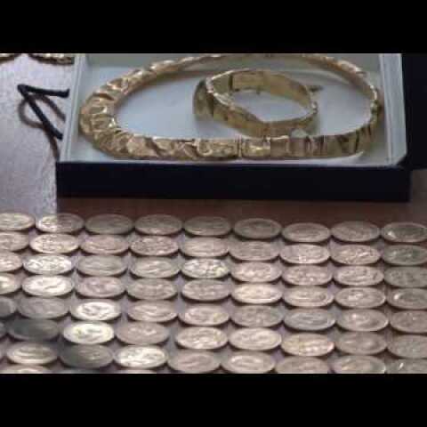 Πλάνα από κατασχεθέντα κλοπιμαία