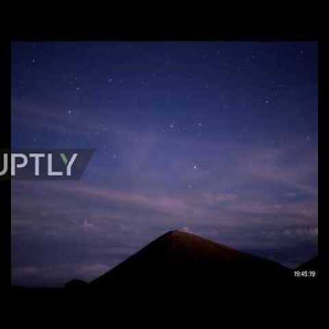 USA: Kilauea volcano's explosive eruption *TIMELAPSE*