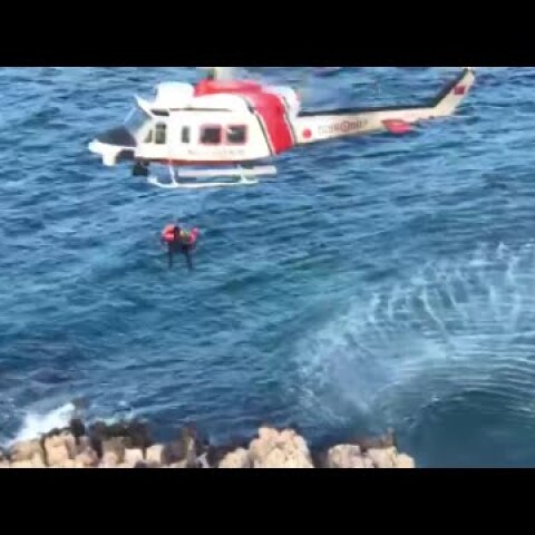 People stranded on rocks rescued by Turkish coastguards