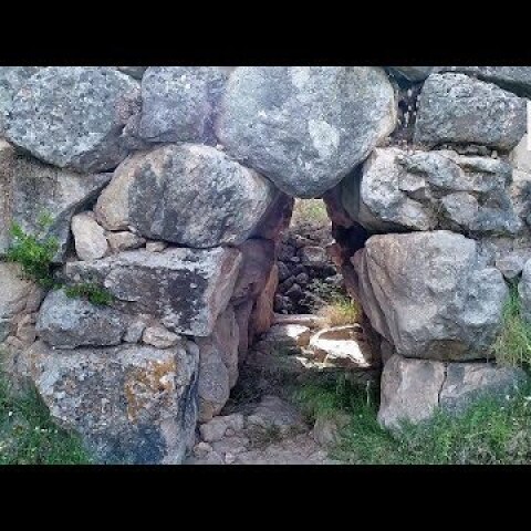 "Περπατήστε" στην αρχαιότερη γέφυρα της Ευρώπης, που χρησιμοποιείται ακόμα Αρκαδικό