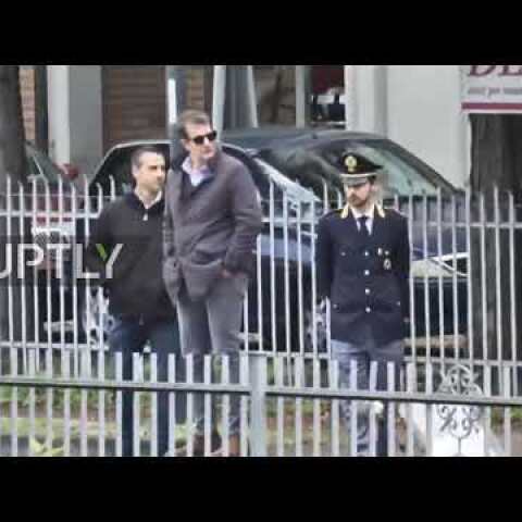 Italy: Mafia convict holds five people hostage in Reggio Emilia - reports