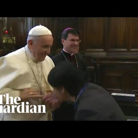 Pope Francis rebuffs worshippers trying to kiss his ring