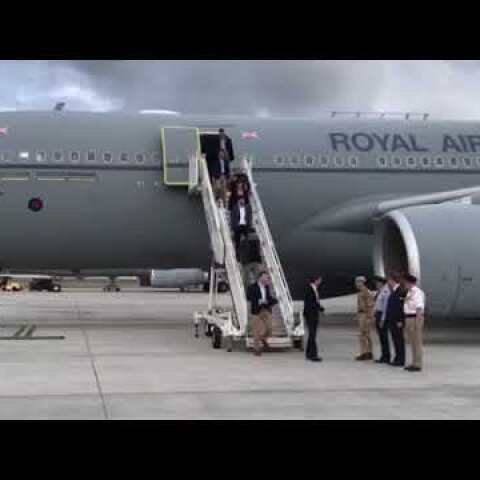 Η στιγμή άφιξης του Royal Air Force στην Κύπρο με Ουίλιαμ και Κέιτ