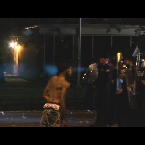 Anger and chaos after police shooting in Tennessee