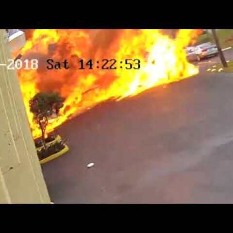 Plane crashes into building in Fort Lauderdale