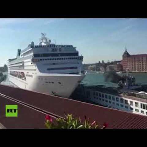 Cruise ship crashes into tourist boat & dock on Venice canal