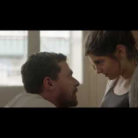 Όντως Φιλιούνται;  - Mood Video