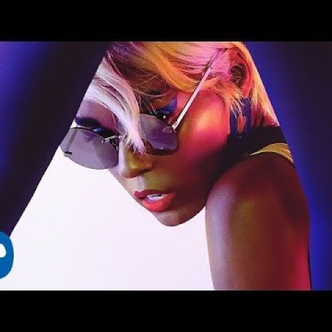 Janelle Monáe – Make Me Feel [Official Music Video]