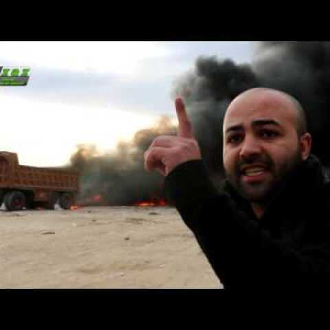 اعزاز اللحظات الاولى لاستهداف طيران الحربي الروسي لكراج سيارات الشحن في المدينة 25-11-2015