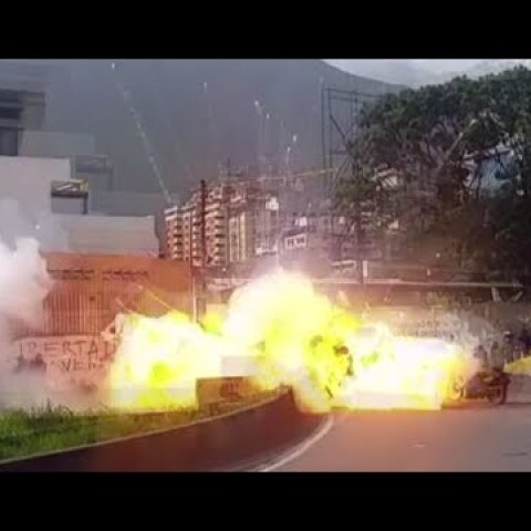 GRAPHIC: 7 injured as roadside explosion hits national guard unit in Venezuela