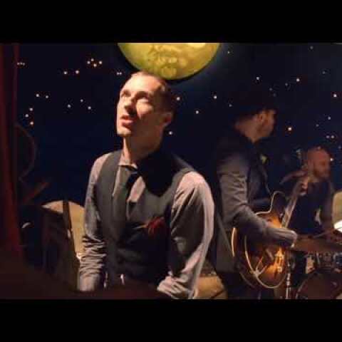 Coldplay - Christmas Lights (Official Video)
