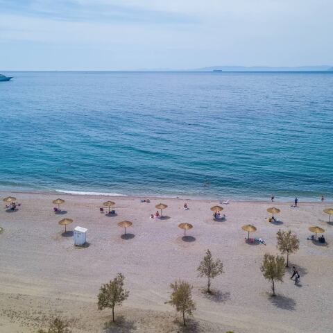 Η παραλία Γλυφάδας στην εποχή του κορωνοϊού