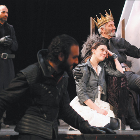 Στάθης Λιβαθινός, Νικήτας Τσακίρογλου