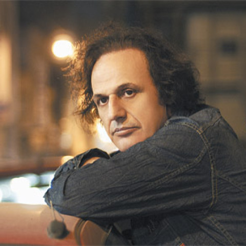 Βασίλης Παπακωνσταντίνου