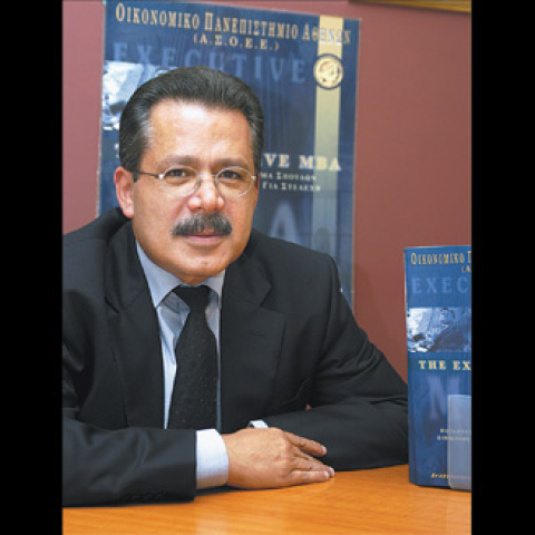 Δημήτηρης Μπουραντάς